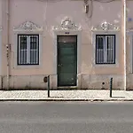 Cantinho Lusitano In Principe Real Apartment Lisbon