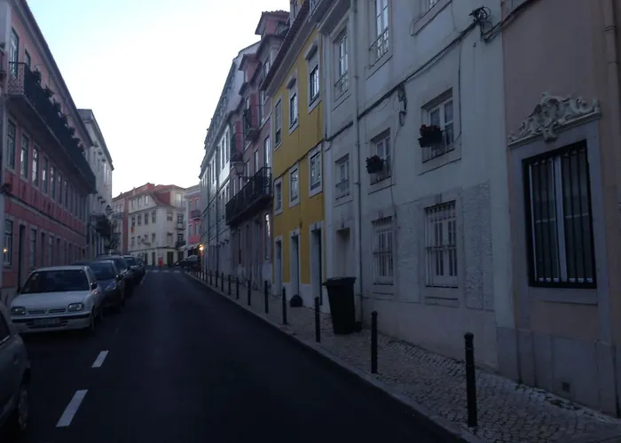 Cantinho Lusitano In Principe Real Lizbona