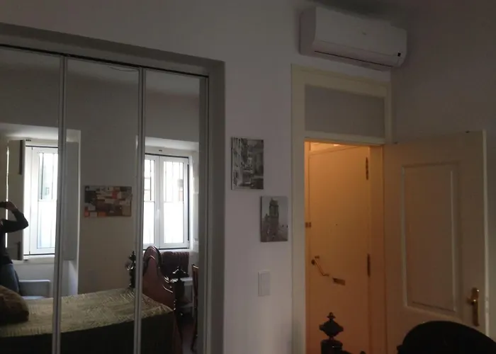 Cantinho Lusitano In Principe Real * Лиссабон